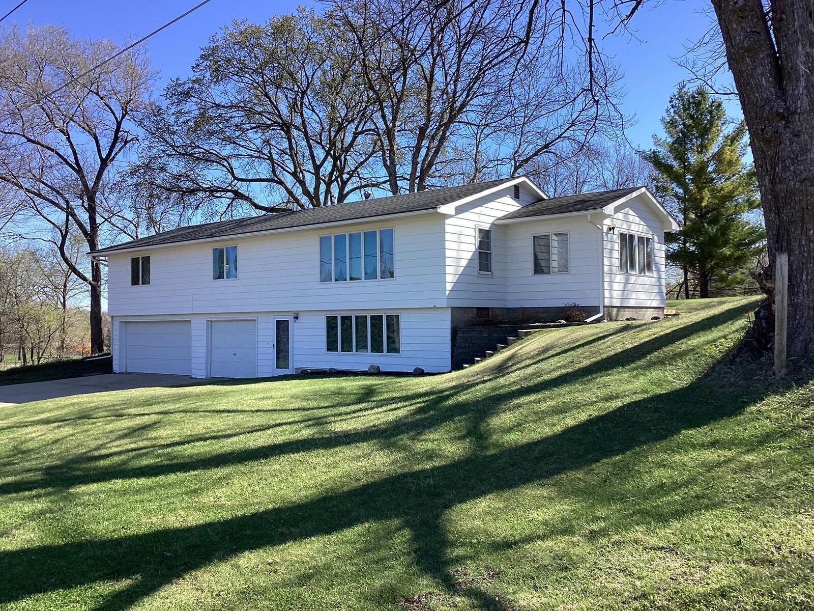 Property Photo:  2418 Main Street W  MN 56007 