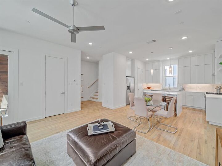 Property Photo:  1510 N Washington Avenue 102  TX 75204 