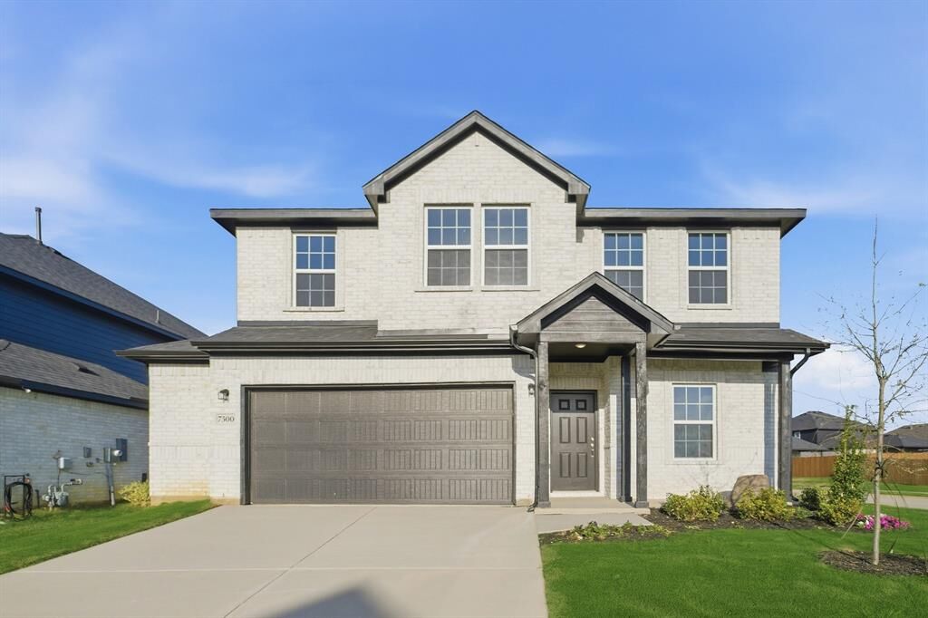 Property Photo: 7500 Santolina Drive TX 76226