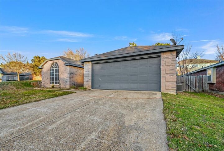 Property Photo:  6704 Cedar Shadow Drive  TX 75236 