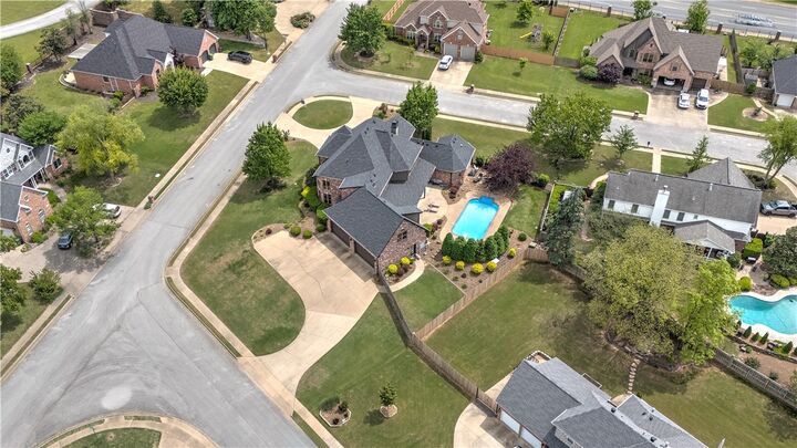 Property Photo:  1816 S 27th Place  AR 72758 