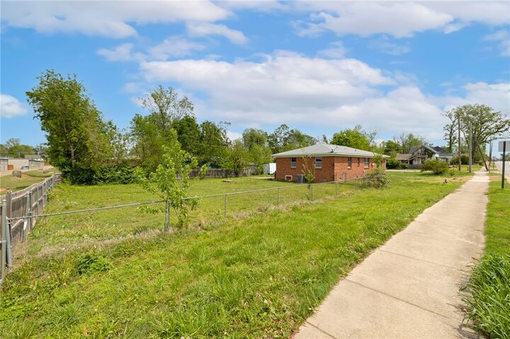 Property Photo:  201 NW G Lot 40 & 41 Street  AR 72712 