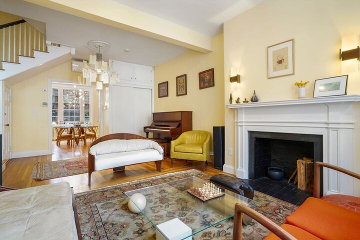 Property Photo:  54 Brimmer St  MA 02108 