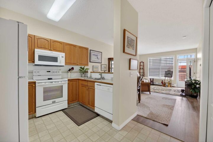 Property Photo:  4500 50 Avenue 226  AB T4H 1X5 