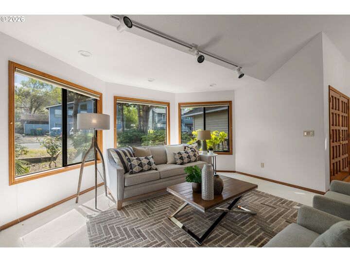 Property Photo:  7406 SW Bayberry Dr  OR 97007 