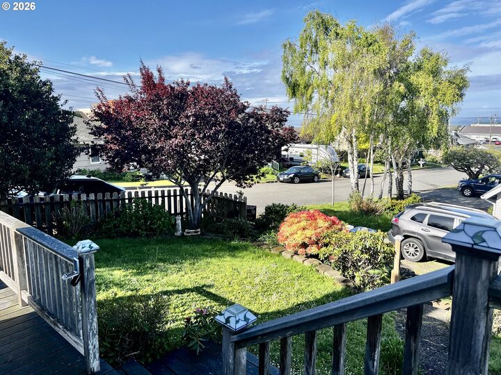 Property Photo:  94251 2nd St  OR 97444 