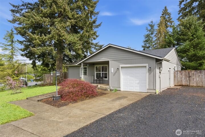 Property Photo:  326  Cedar Court  WA 98596 