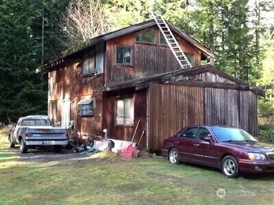 Property Photo:  13101  461st Avenue SE  WA 98045 