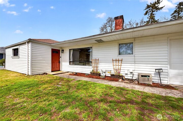 Property Photo:  27  Crescent Circle SW  WA 98499 