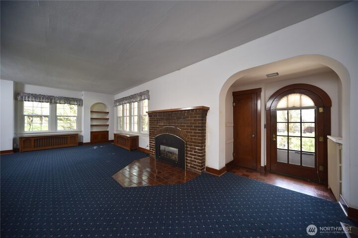 Property Photo: 107 W 9th Avenue WA 98926
