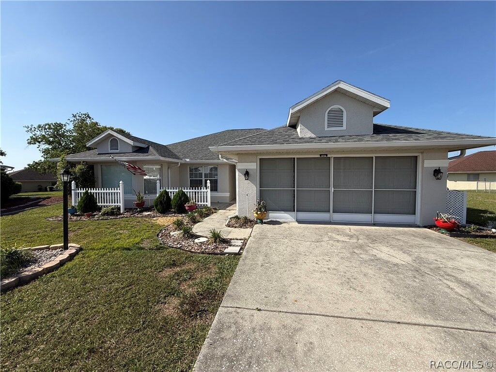 Property Photo:  838 W Bogart Court  FL 34465 