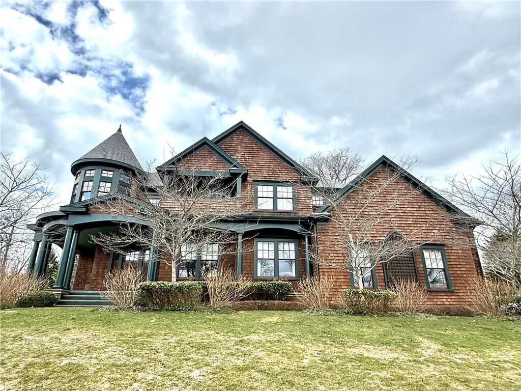 Property Photo:  381 Gibbs Avenue  RI 02840 