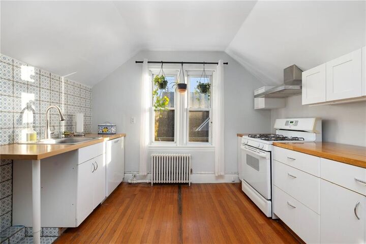 Property Photo:  377 Hope Street 3  RI 02906 