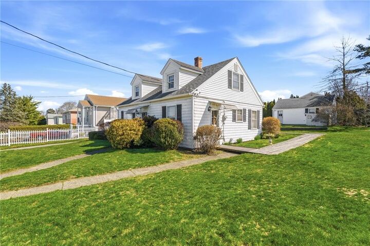 Property Photo:  528 Metacom Avenue  RI 02809 