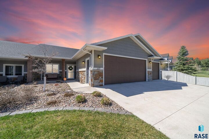 Property Photo:  207 N Pine Lake Dr  SD 57110 