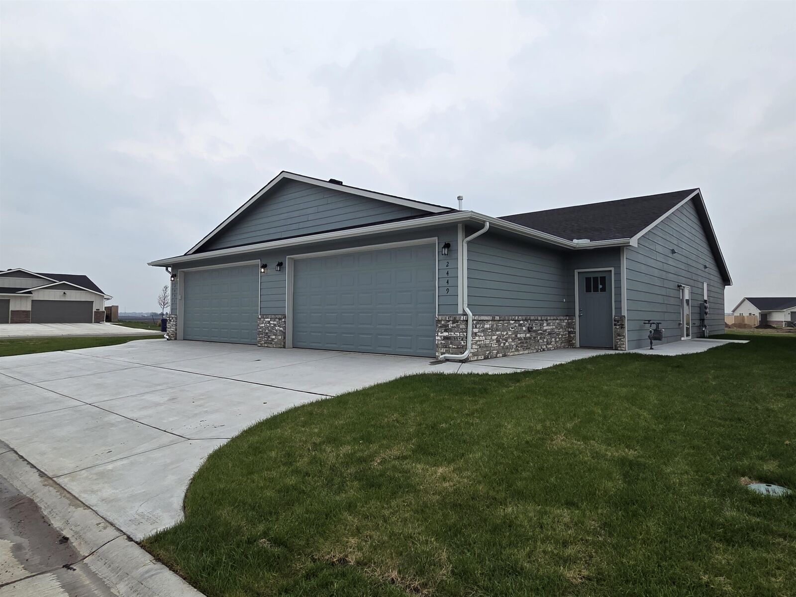 Property Photo:  2451 S Wheatland Ct  KS 67235 