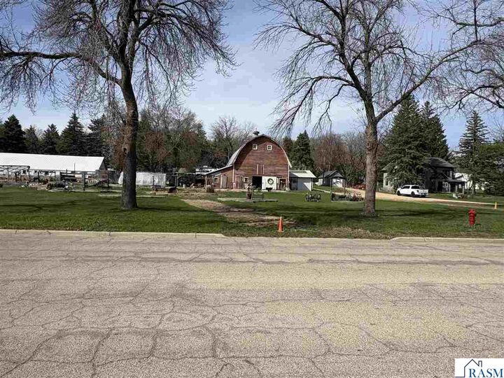 Property Photo:  609 W Main Street  MN 56062 