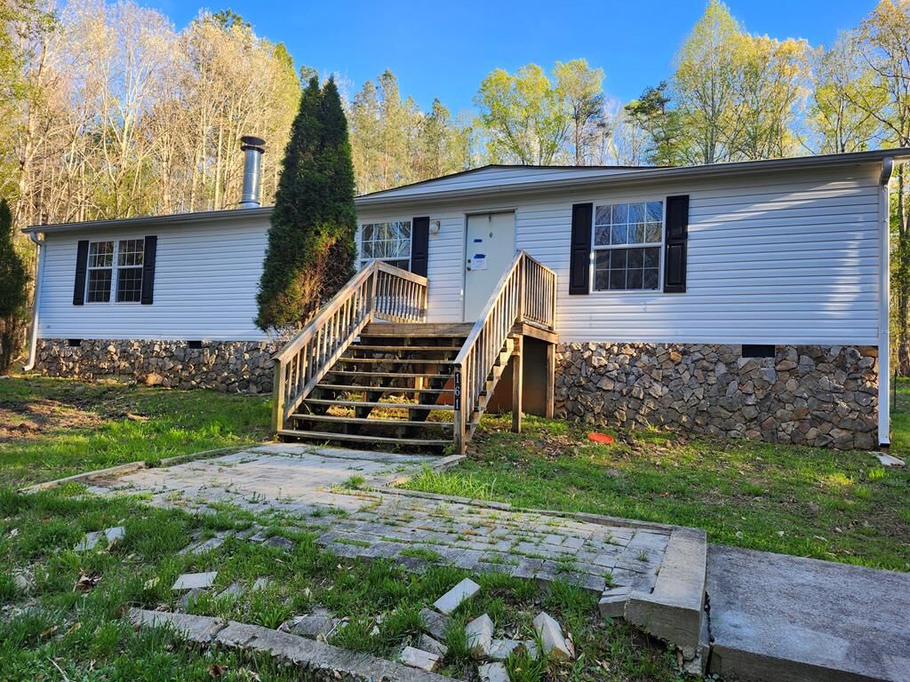 Property Photo:  161 Carriage Hill Rd  VA 23901 