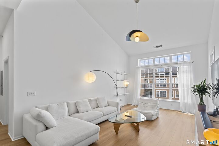 Property Photo:  850 East Main Street 524  CT 06902 