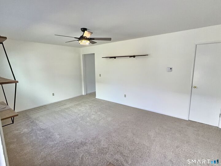 Property Photo:  61 Dover Court B  CT 06405 