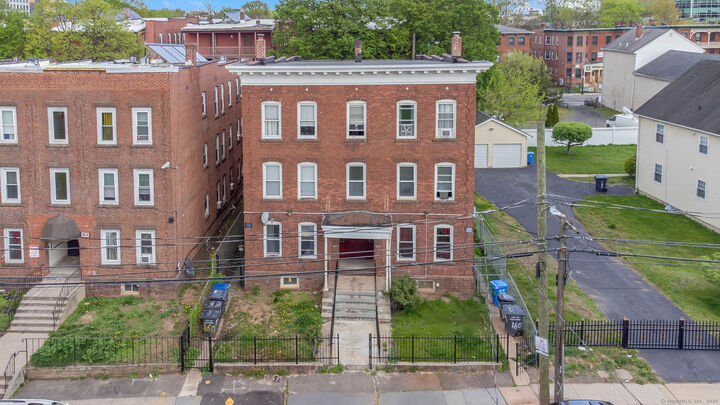 Property Photo:  18 South Whitney Street  CT 06106 