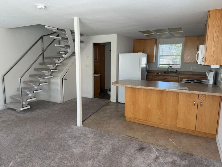 Property Photo:  206 W Pearl St  WA 99158 