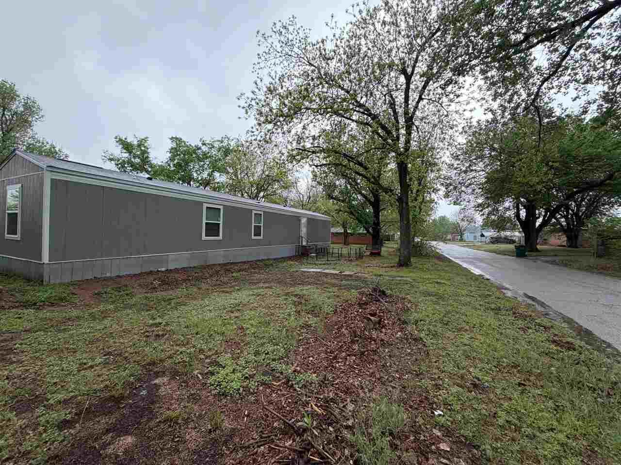 Property Photo:  300 S Perry Avenue  OK 74032 