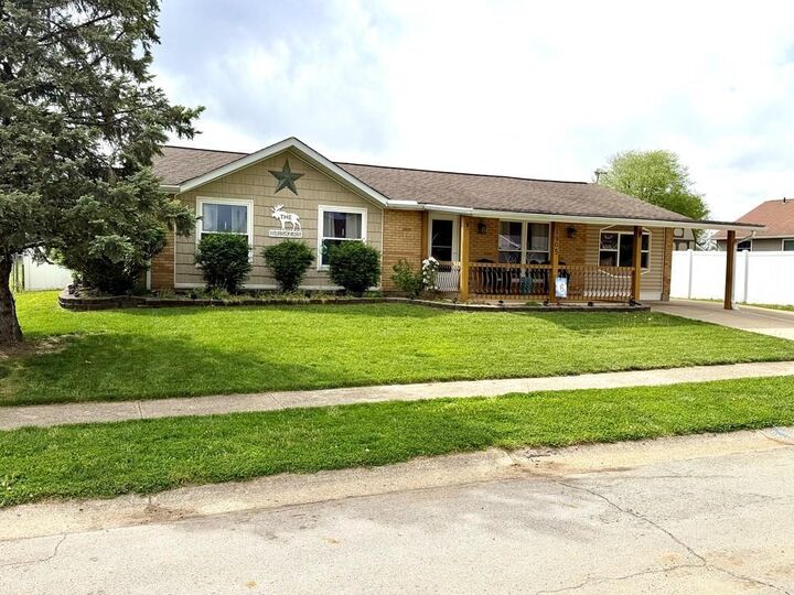 Property Photo:  1905 Cheyenne Drive  OH 43113 