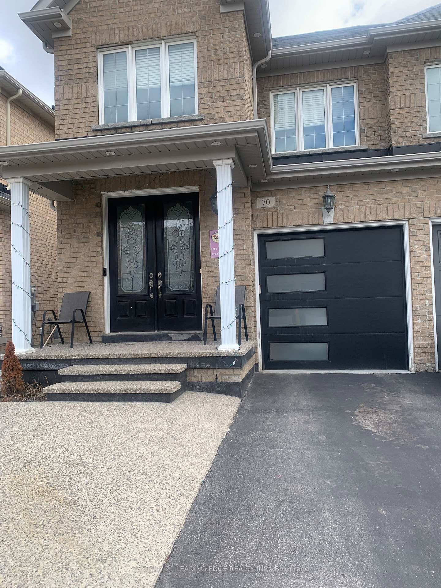 Property Photo: 70 Campwood Crescent ON L6P 0W8