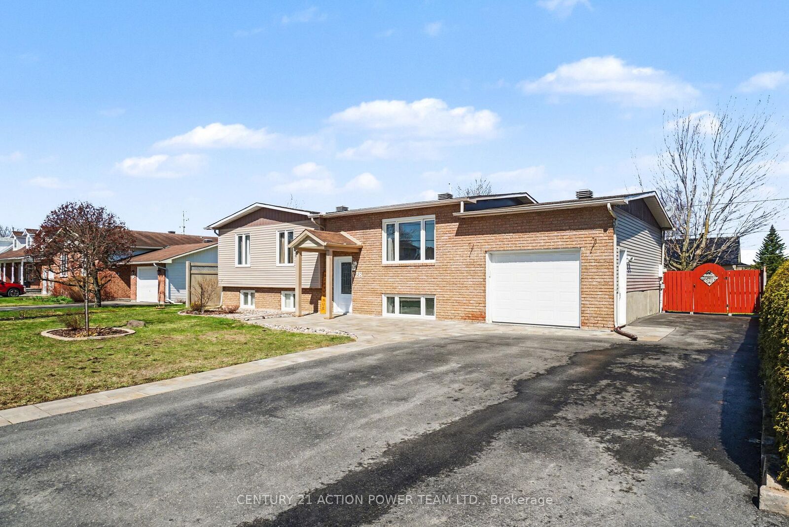 Property Photo:  728 St Isidore Route  ON K0A 1M0 