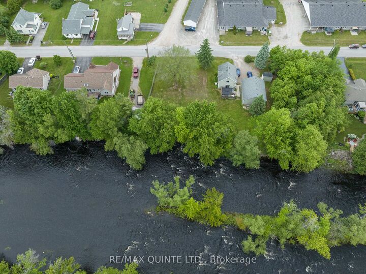 Property Photo:  210 Alexander Street  ON K0K 3J0 