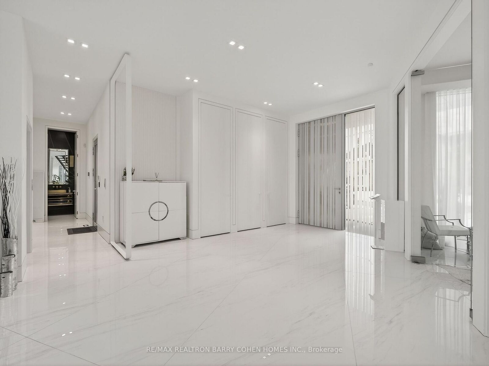 Property Photo: 8 Cadmus Road ON M2M 2M4