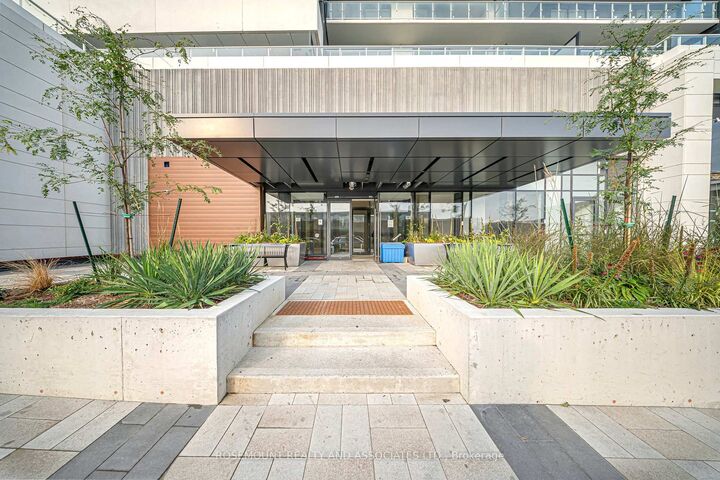 Property Photo: 50 O'Neill Road 504 ON M3C 0R1