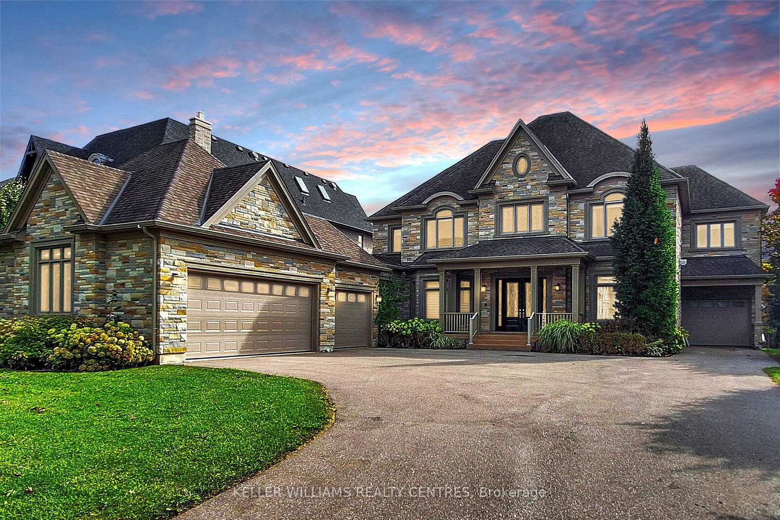 Property Photo: 33 Maple Grove Avenue ON L4E 2V1