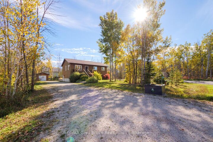 Property Photo: 104 Maple Drive ON N0H 1Z0