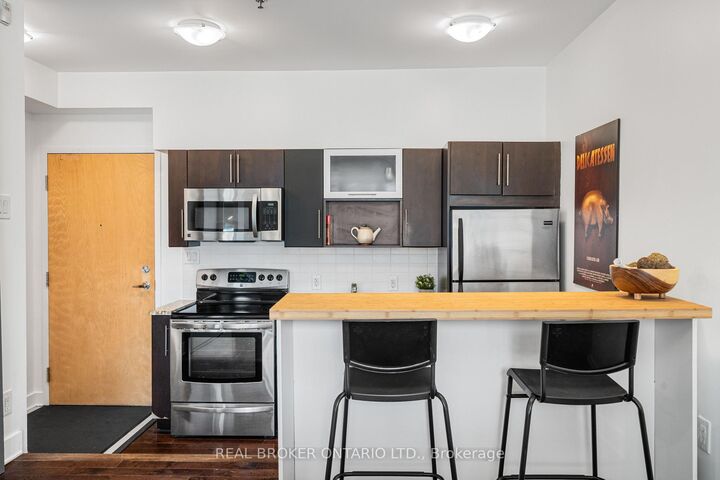 Property Photo: 360 Cumberland Street 102 ON K1N 0B1
