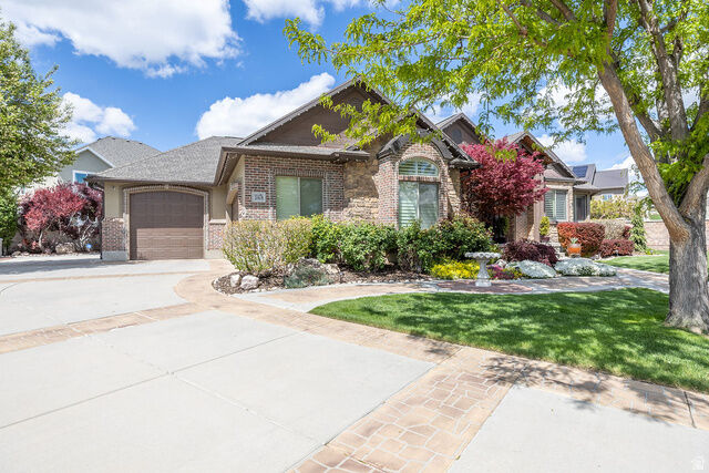 Property Photo:  10476 S Hemisphere Ct W  UT 84095 