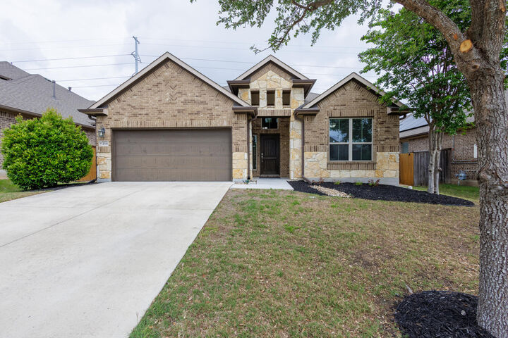 Property Photo:  216 Blue Waterleaf Lane  TX 78626 
