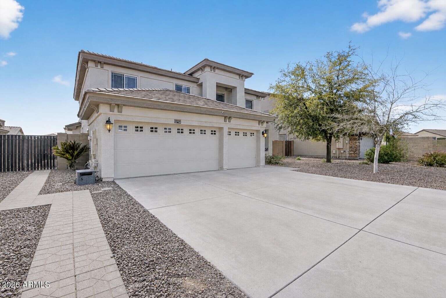 Property Photo: 21969 W Antelope Trail AZ 85326