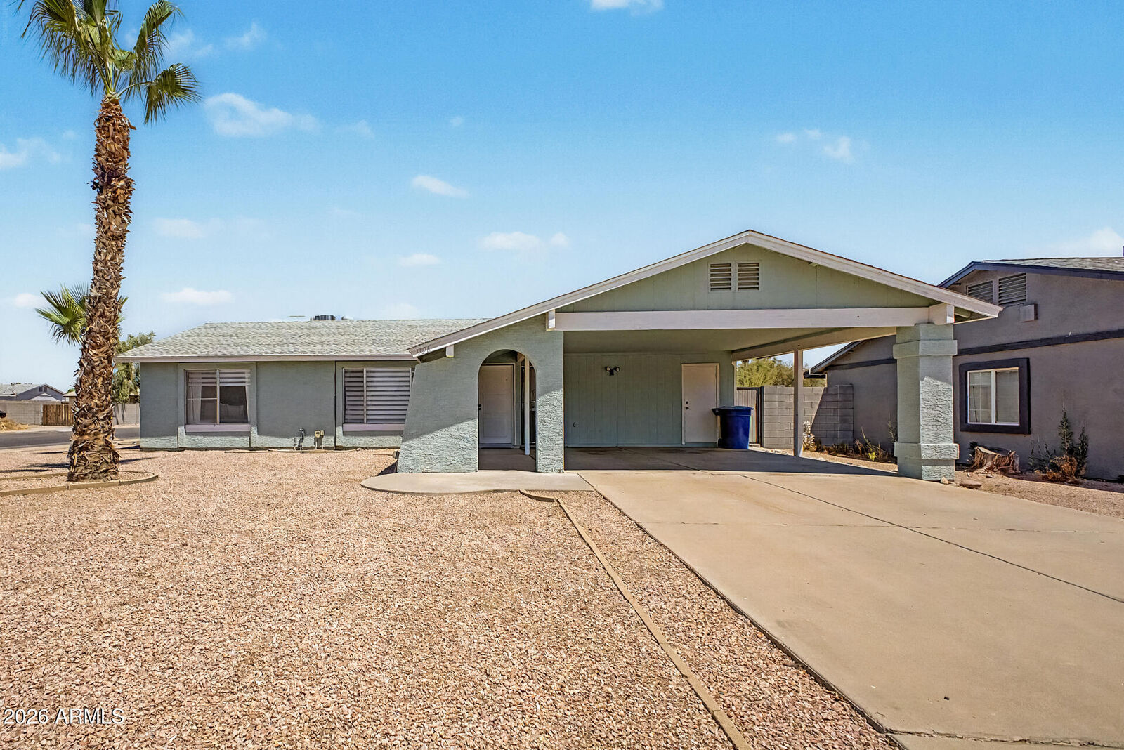 Property Photo:  926 W Apollo Avenue  AZ 85283 