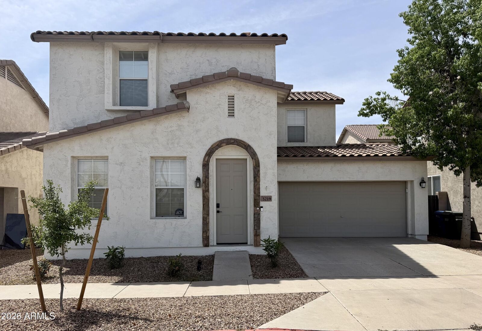 Property Photo:  5219 W Raymond Street  AZ 85043 