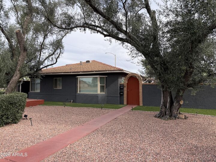 Property Photo:  548 &Amp 550 W San Juan Avenue  AZ 85013 