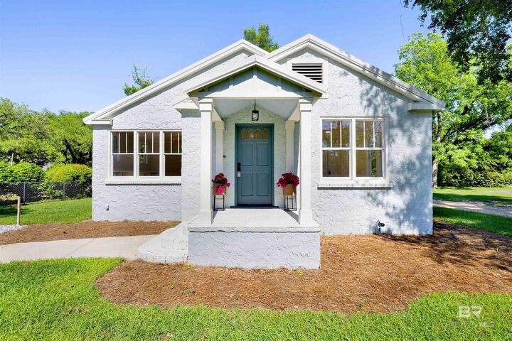 Property Photo:  309 S Section Street  AL 36532 