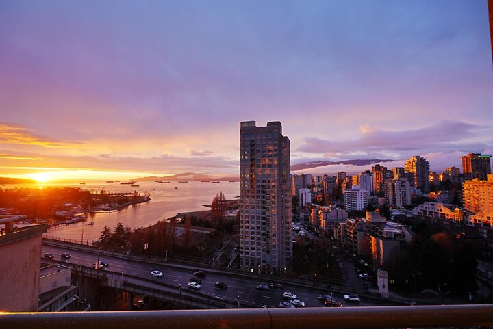 Property Photo:  907 Beach Avenue 2103  BC V6Z 2R3 