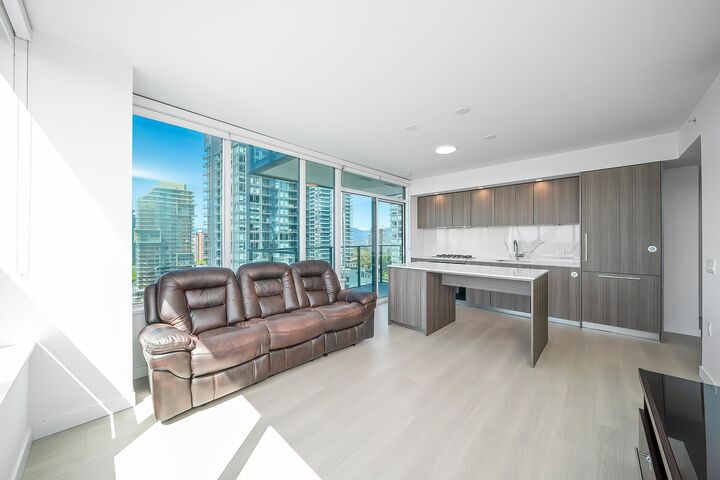 Property Photo: 6537 Telford Avenue 1407 BC V5H 0K9