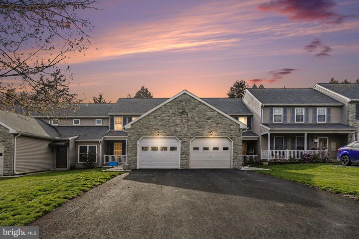 Property Photo: 458 Meadowlark Lane PA 17545
