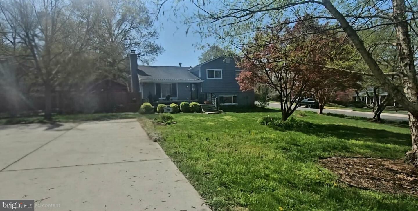 Property Photo:  3009 Marl Pat Drive  VA 22310 