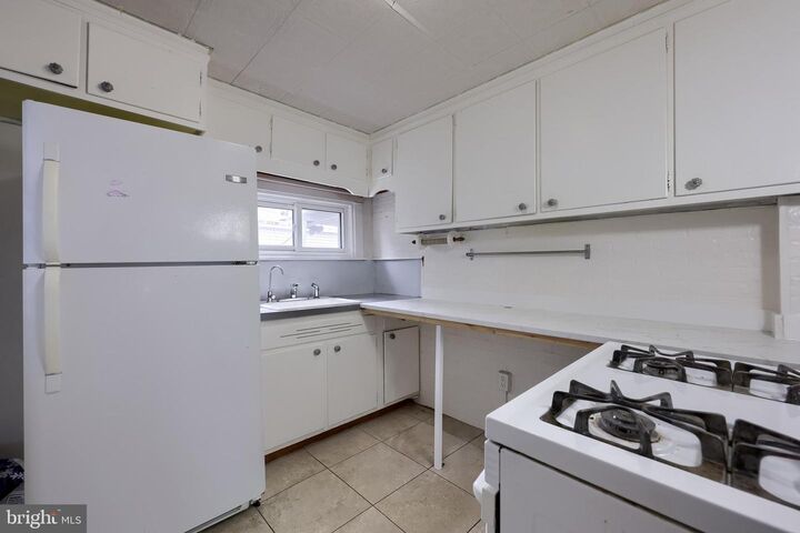 Property Photo:  654 New Holland Avenue  PA 17602 