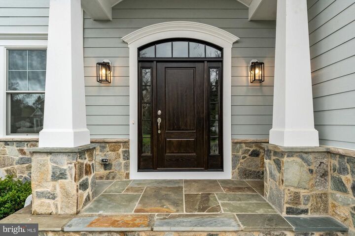 Property Photo: 606 Meadow Lane SW VA 22180