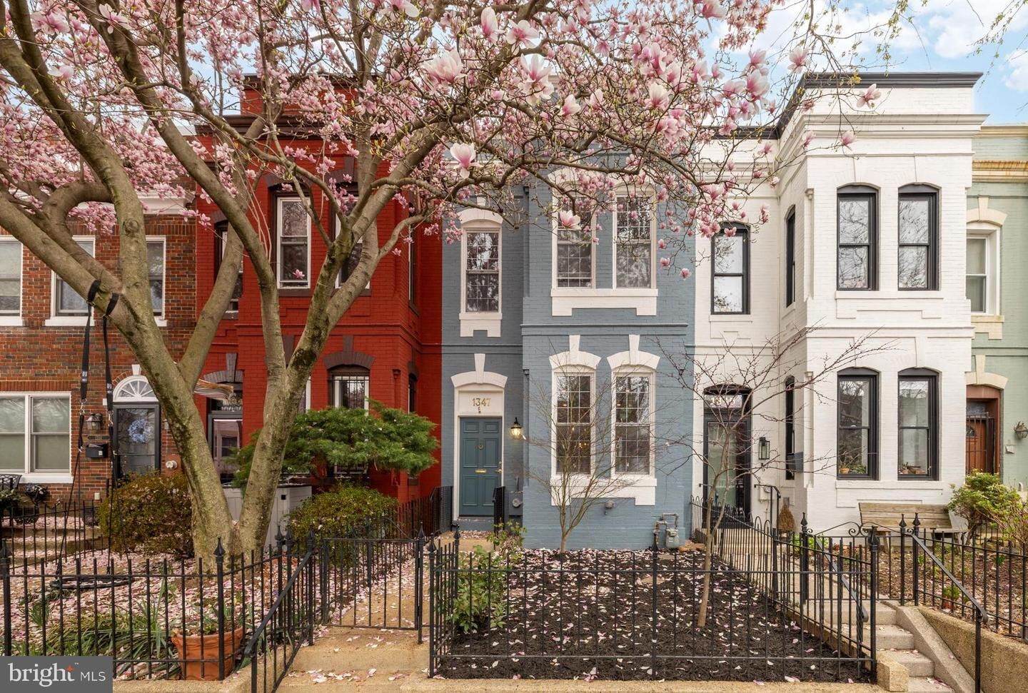 Property Photo:  1347 F Street NE  DC 20002 